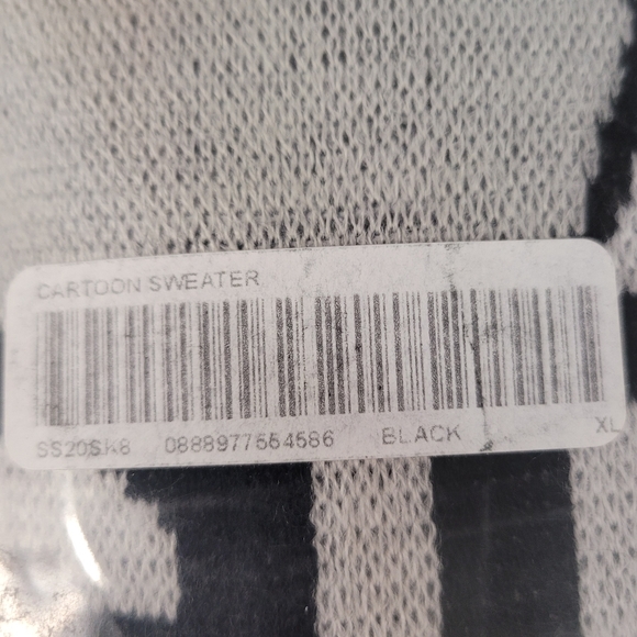 HP 🔥NWT SUPREME SZ XL CARTOON SWEATER STREETWEAR BLACK & WHITE - Picture 7 of 7